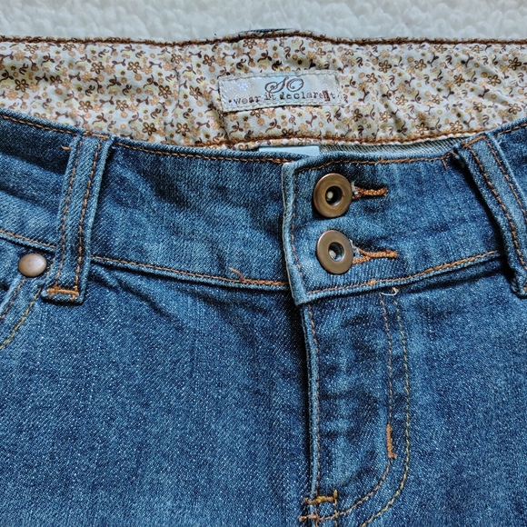 SO Junior's Size 7 Boot Cut Blue Jeans - Picture 7 of 8